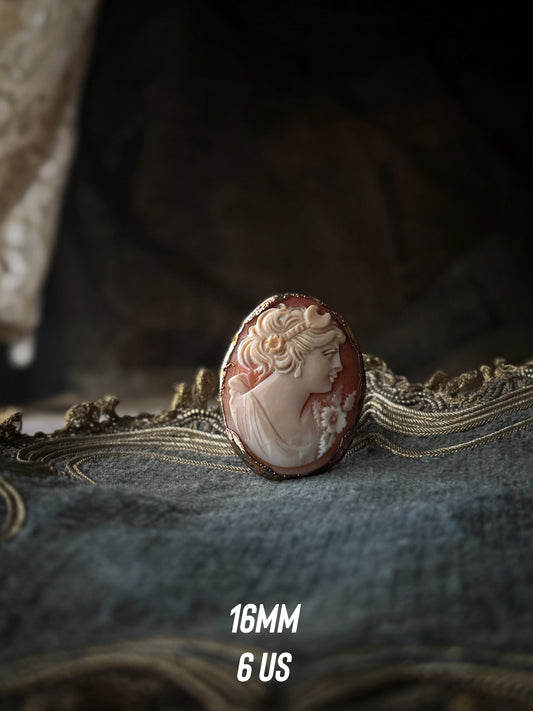 Anello con grande Cammeo Antico - mis. 6-8-9-10