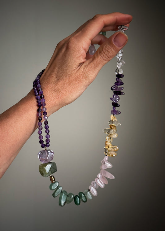 Asymmetrical Necklace with Amethyst, Prehnite and Quartz – Mod.15 | Ebbijoux