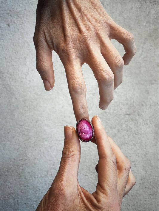 Burnished Copper Ring with Pink Agate Geode - Size 11 US (21mm)