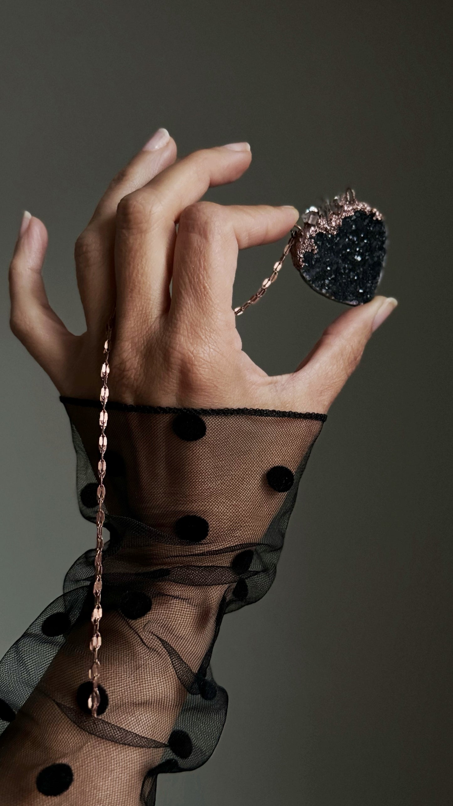 Ex voto in ametista scura