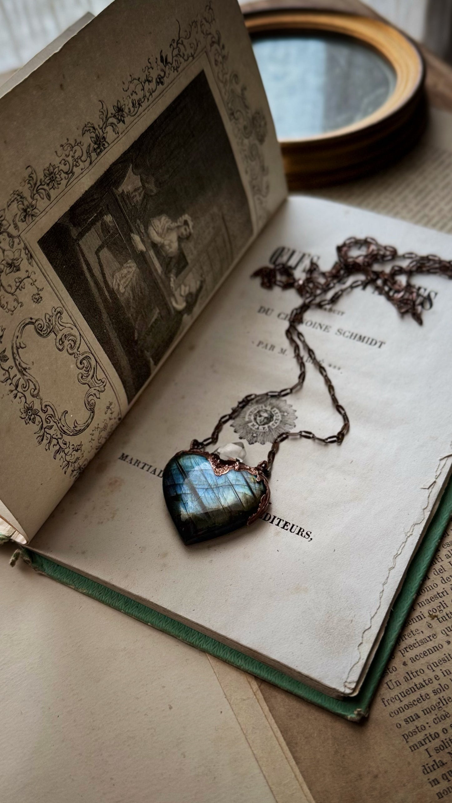 Collana con cuore sacro in labradorite