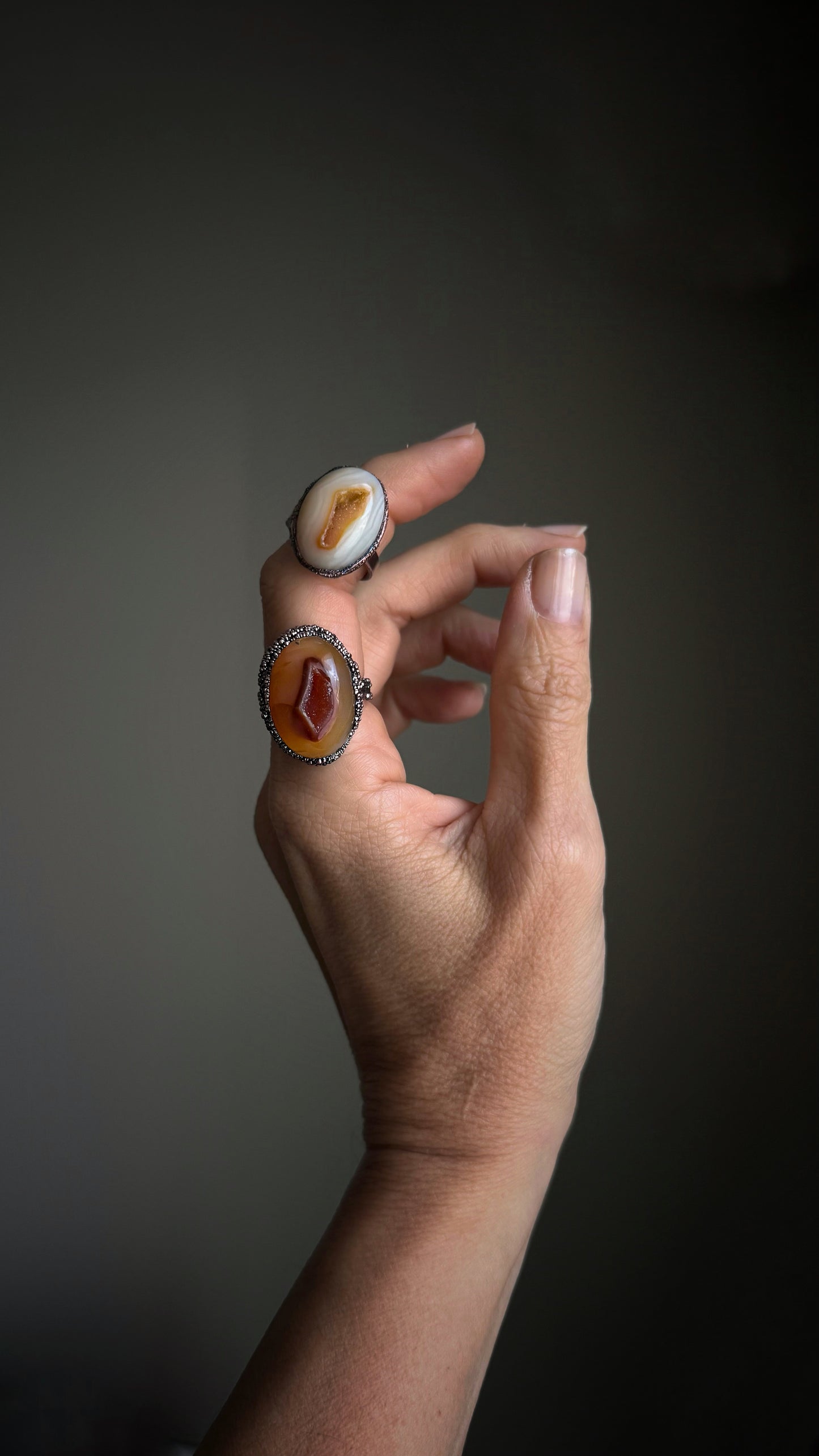 Burnished Copper Ring with White Agate Geode - Size 7 US (17mm)