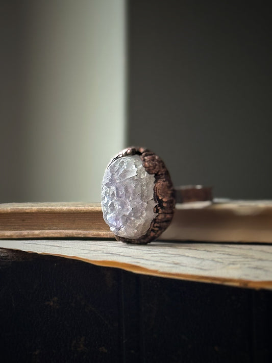 Burnished Copper Ring with Lilac Gray Amethyst Druse - Size 7 (17mm)