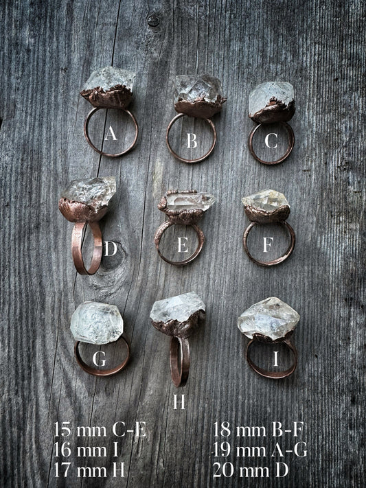 Anello con diamante grezzo di Herkimer