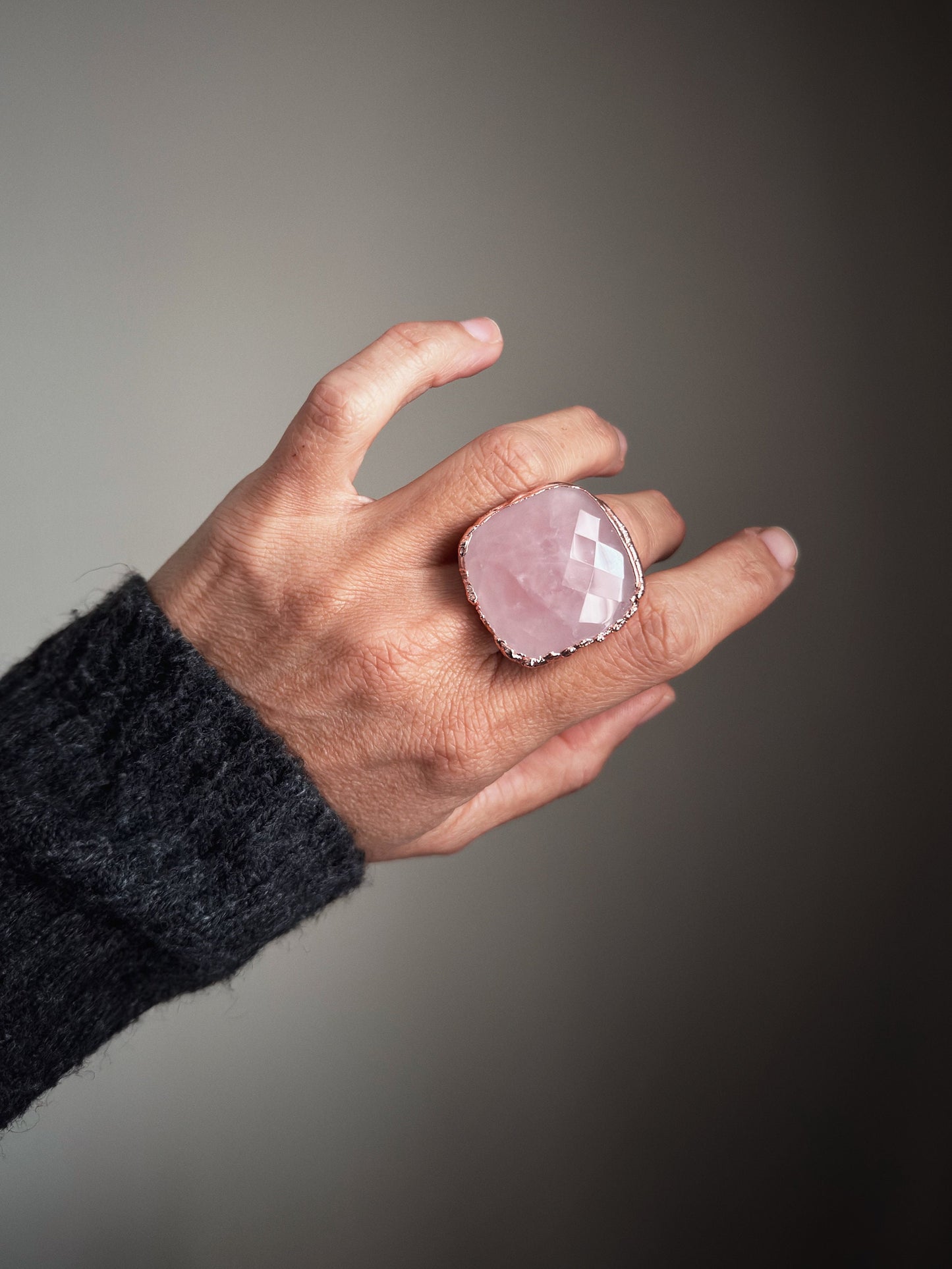 Anello con quarzo rosa