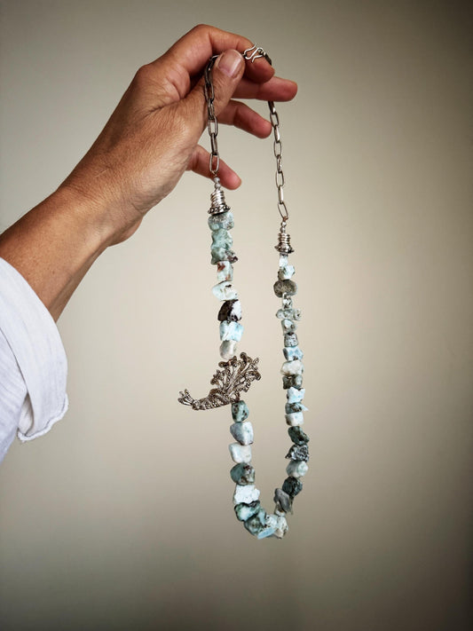Collana in Larimar con spilla d’argento
