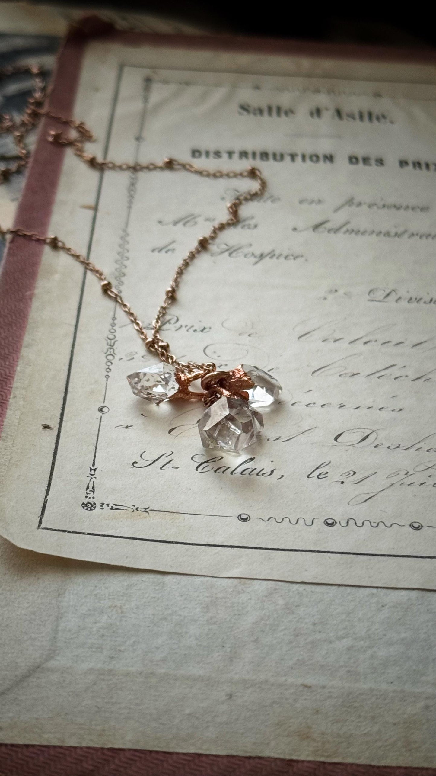 Catenina con solitario