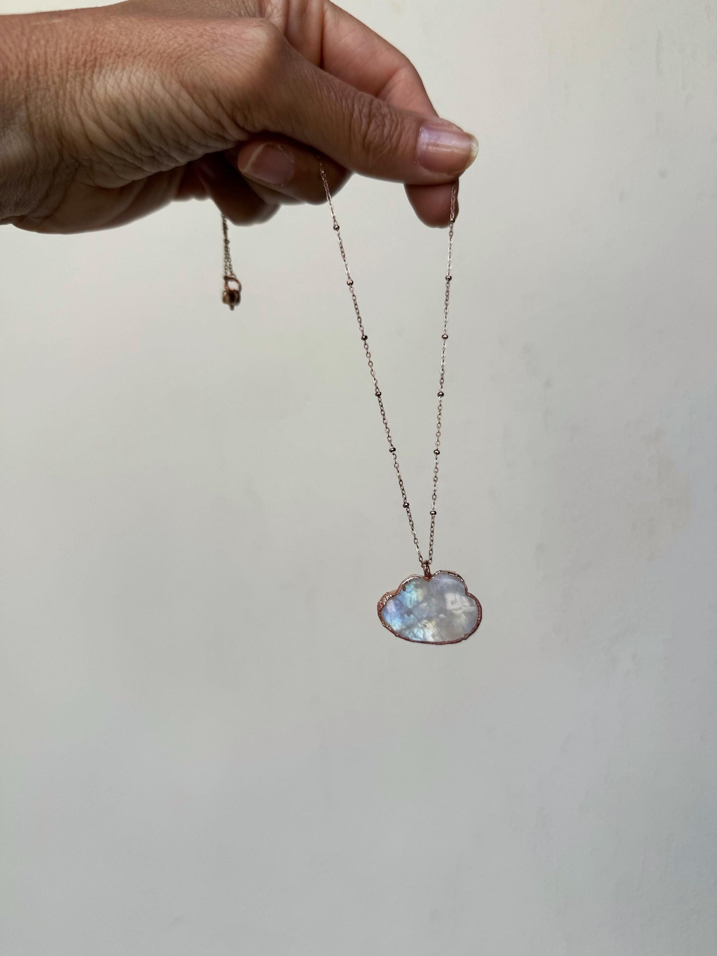 Collana con nuvola di labradorite bianca