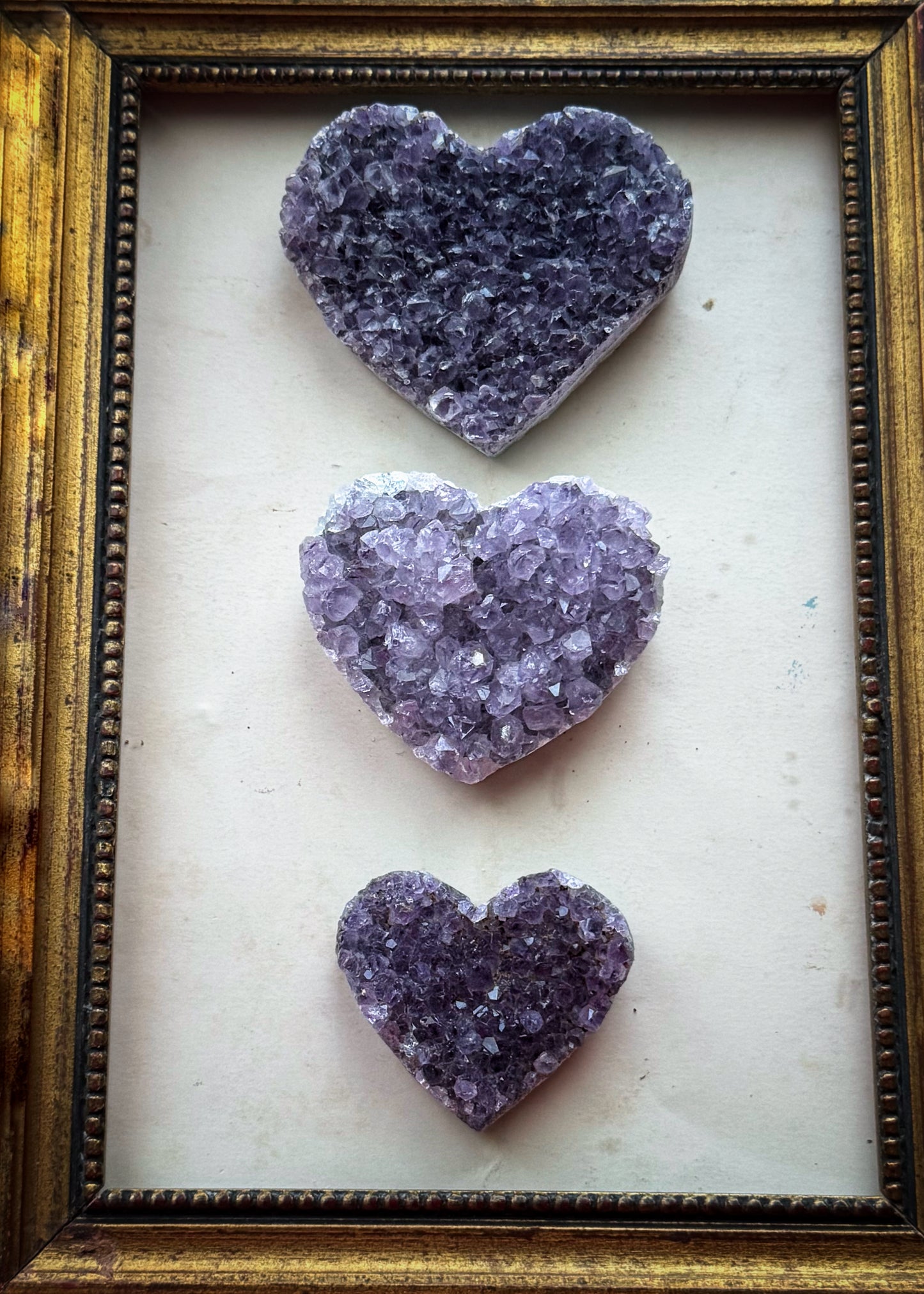 Cuori in drusa di ametista naturale – tre misure disponibili – Ebbijoux