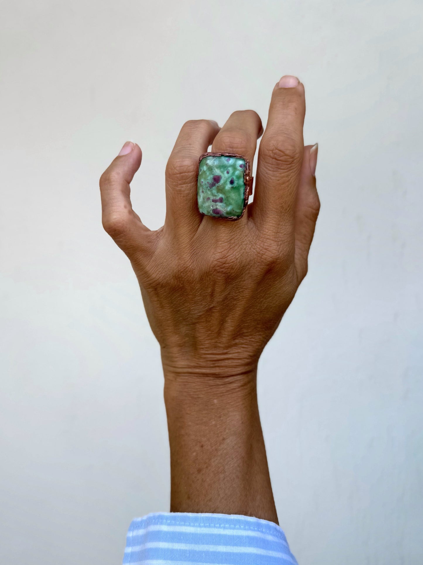 Anello con Ruby-in-Zoisite
