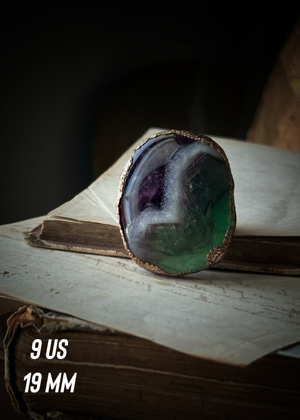 Anello in rame brunito con fluorite, misure 8-9-10–11 US