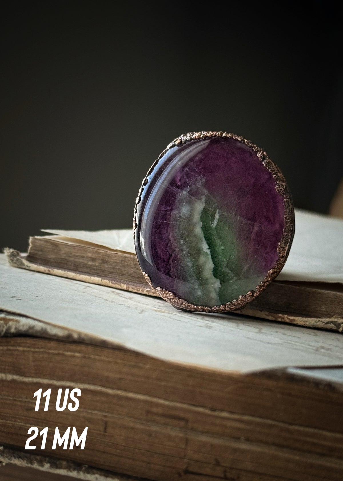 Anello in rame brunito con fluorite, misure 8-9-10–11 US