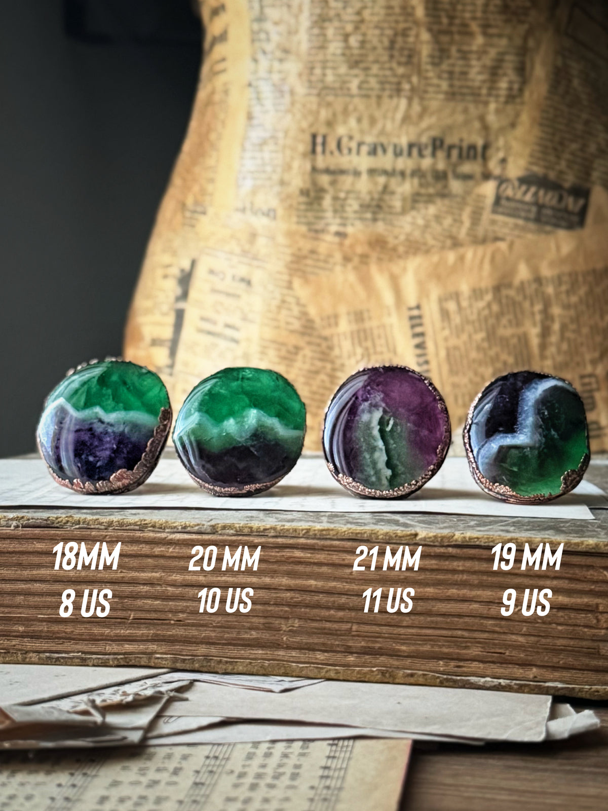 Anello in rame brunito con fluorite, misure 8-9-10–11 US