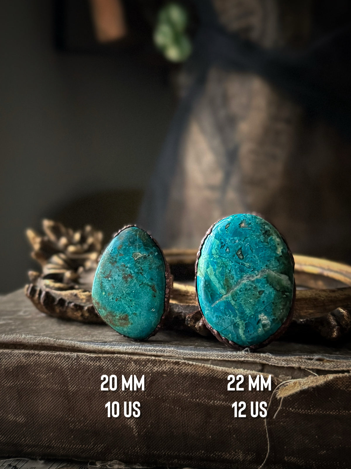 Anello in rame con shattuckite — Misure 10 e 12 US