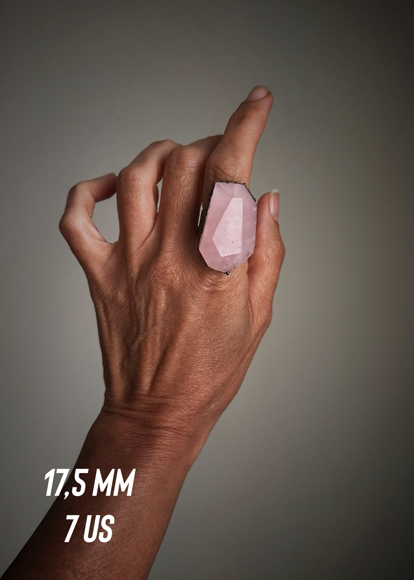 Handcrafted Copper Ring with Rose Quartz – Wide Band, Natural Stone