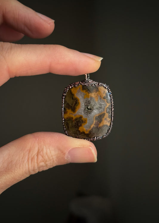 Ciondolo con pietra rettangolare Agata Marina - Montatura Artigianale