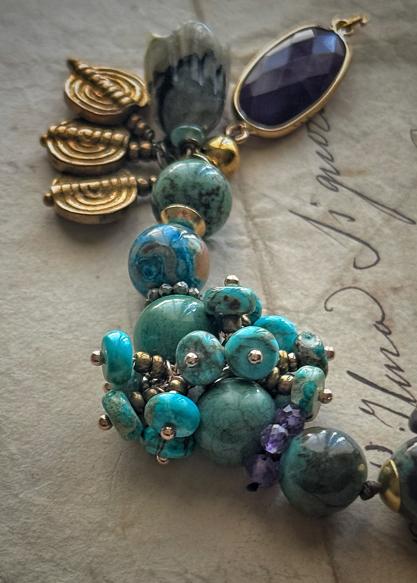 Blue Howlite and Amethyst Bracelet - Model 22