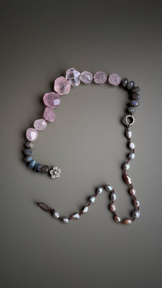 Collana con quarzo rosa e labradorite