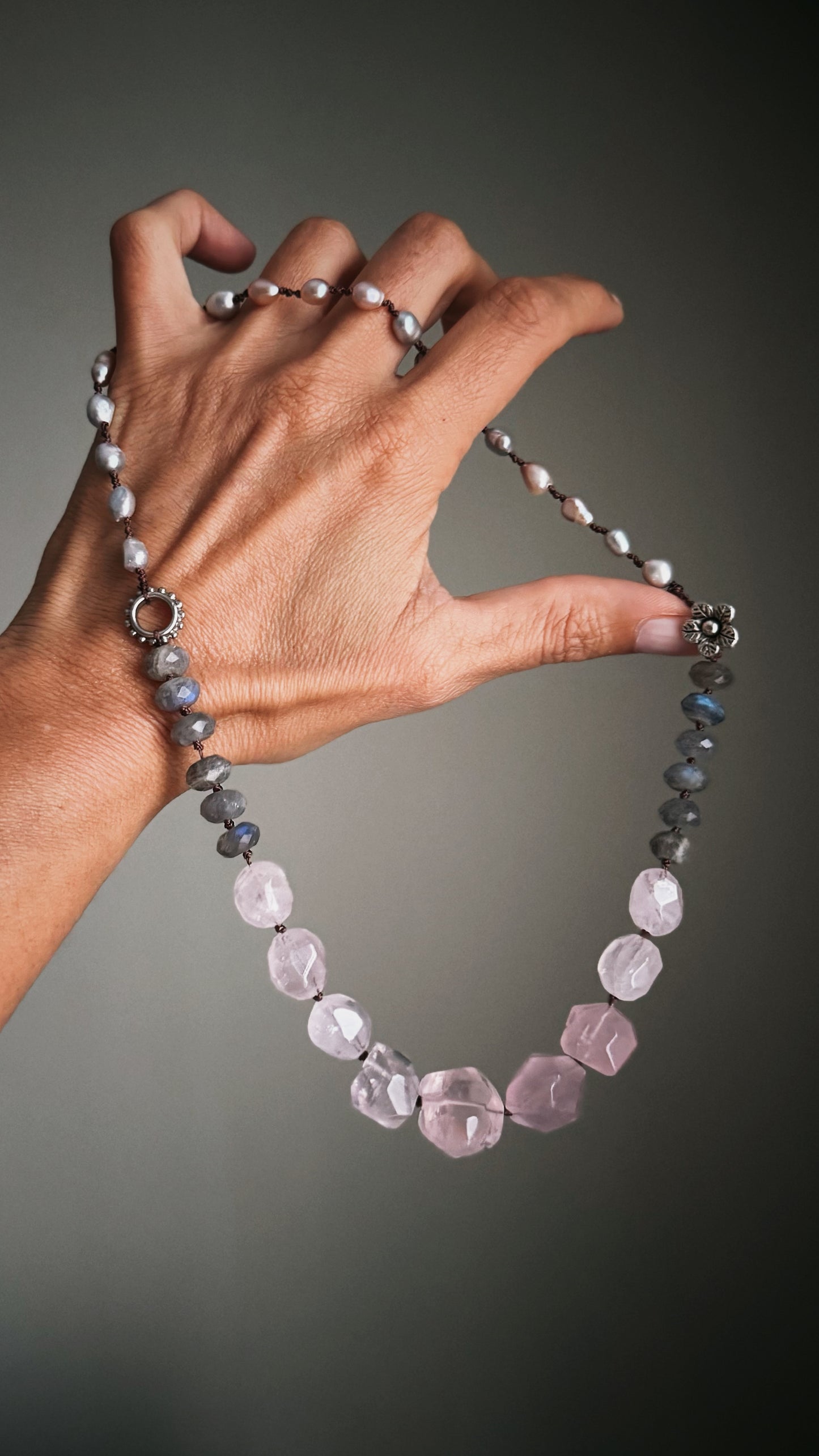 Collana con quarzo rosa e labradorite