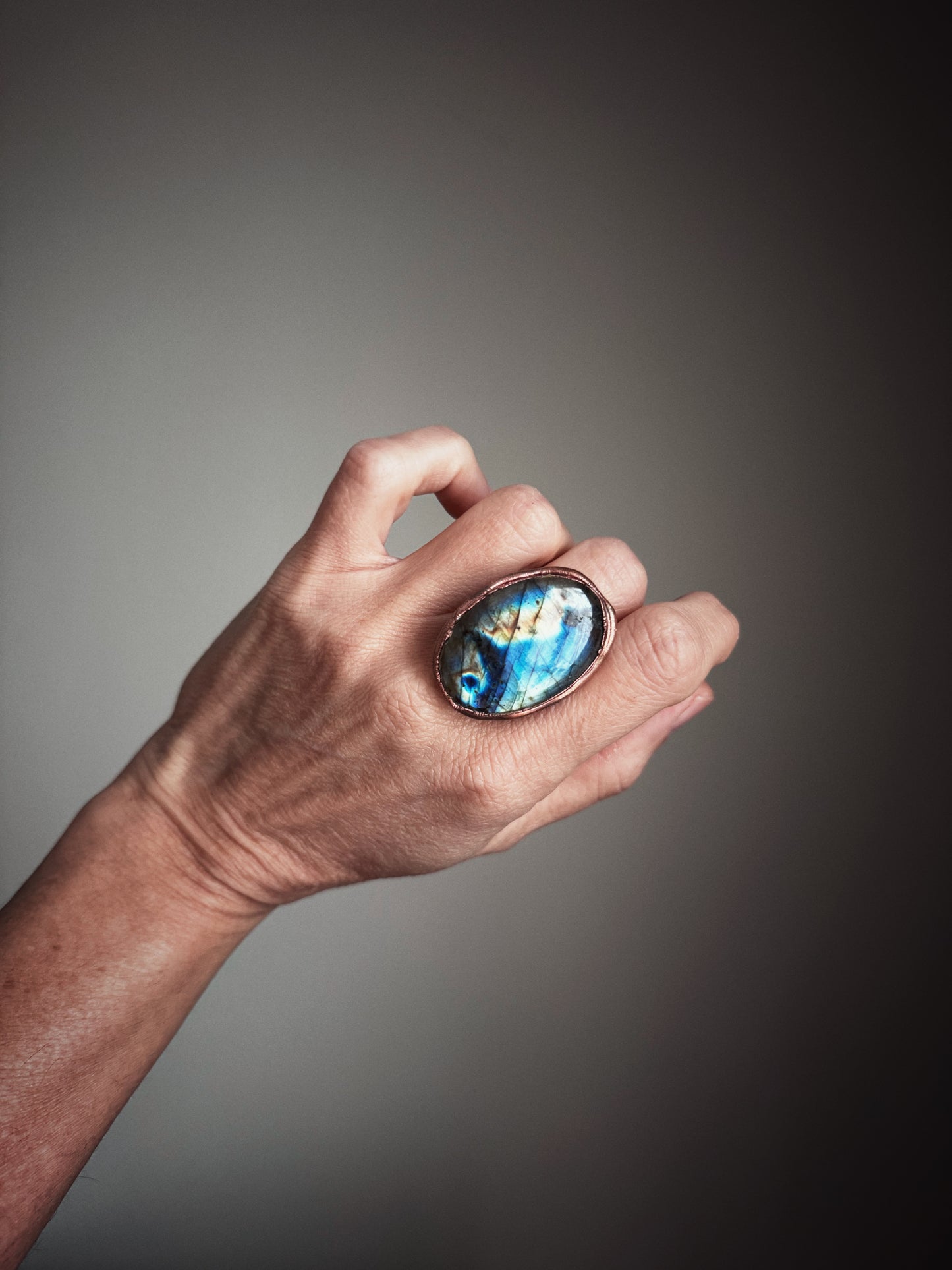 Anello Labradorite Blu Ovale - Gioiello in  Rame Misura 9 US (19mm)