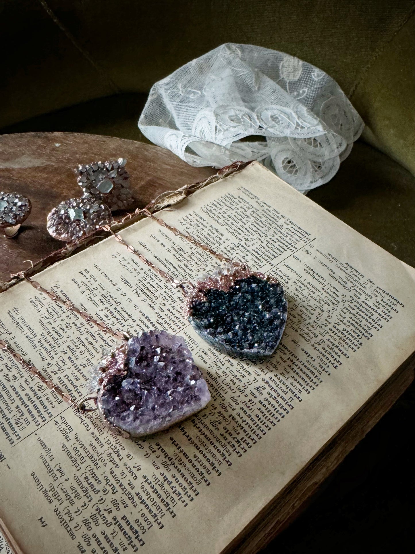 Ex voto in ametista scura