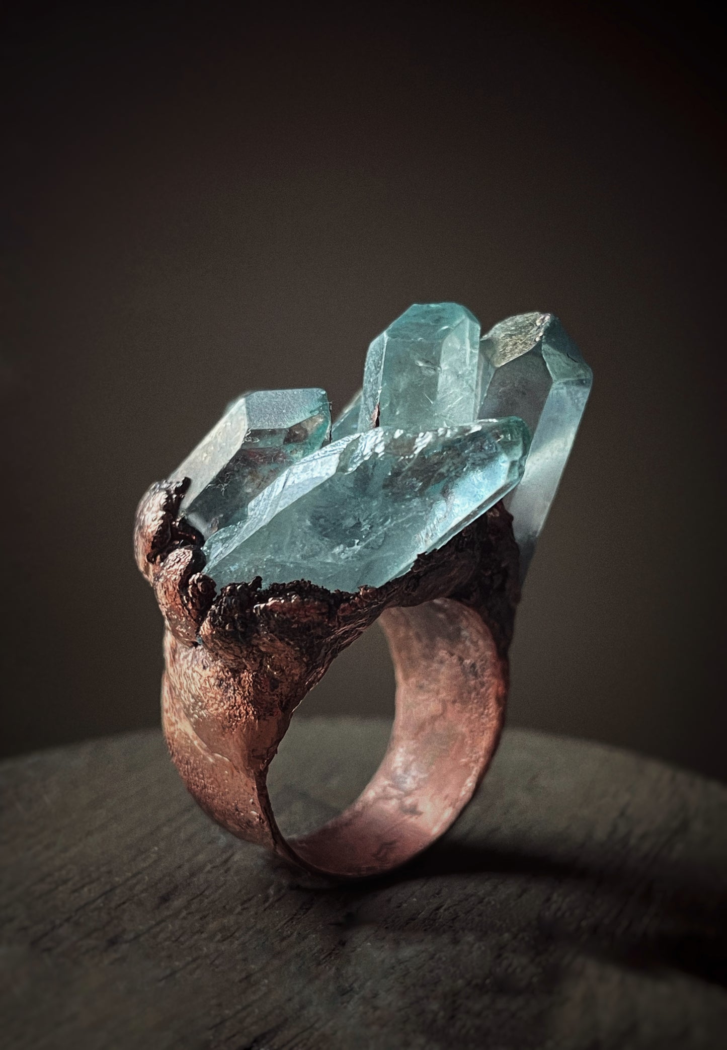 Anello con punte di quarzo aura Mis. 8-9