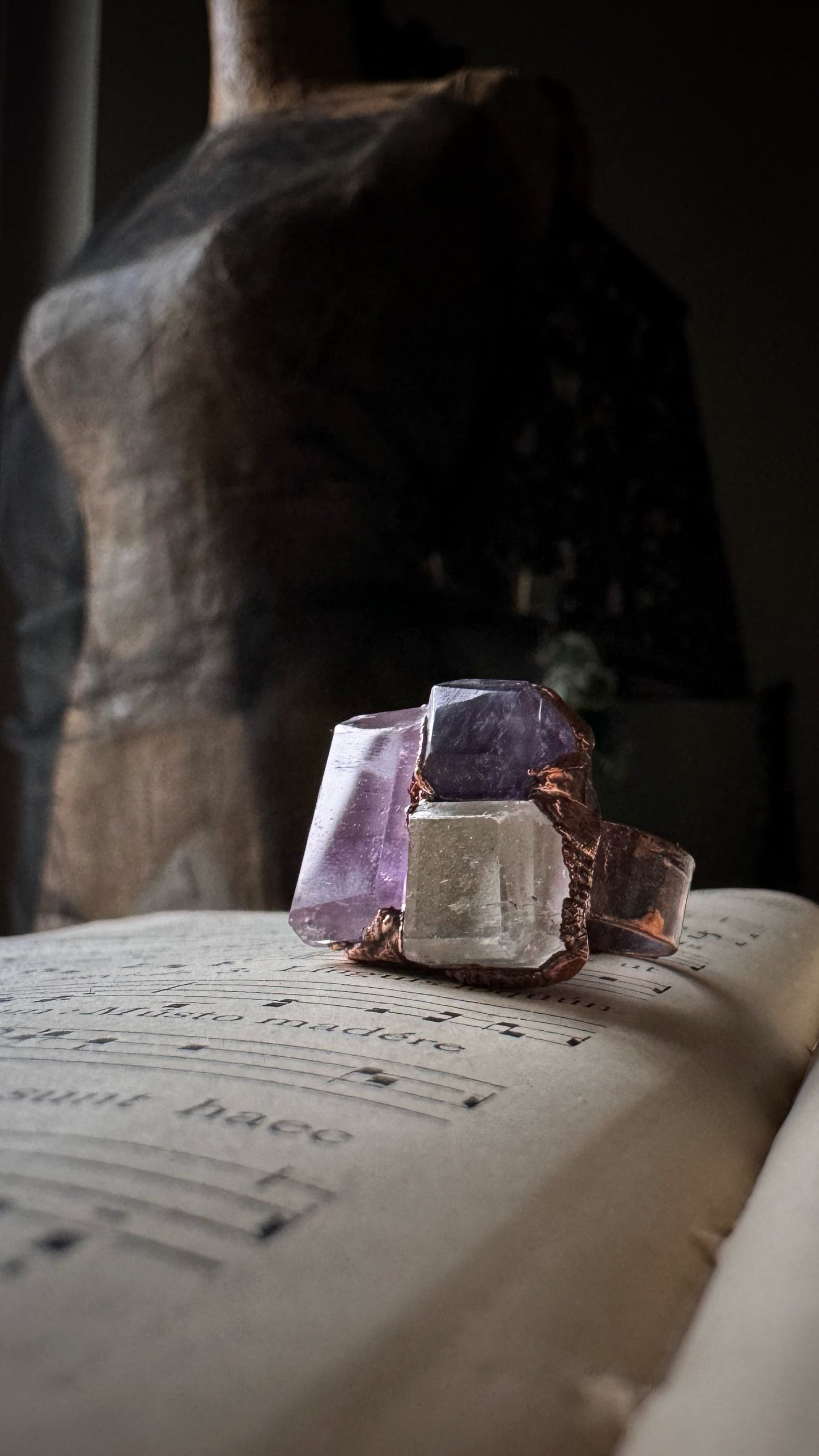 Anello con pietre di Kunzite e Ametista mis.6