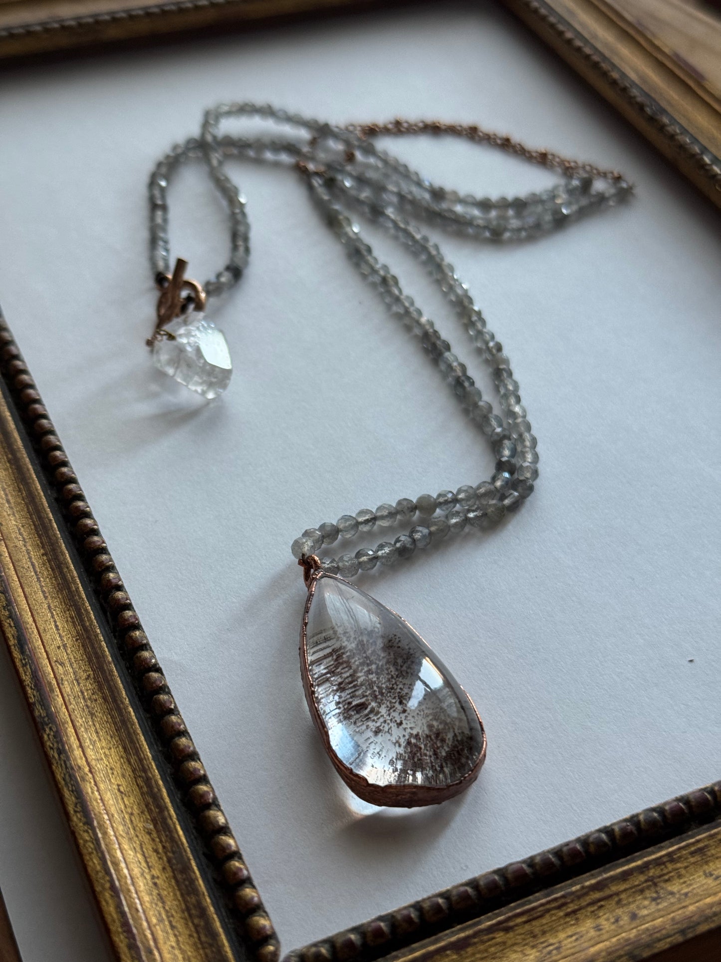 Collana lunga con goccia di Lodolite
