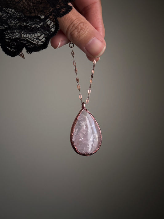 Rose quartz drop