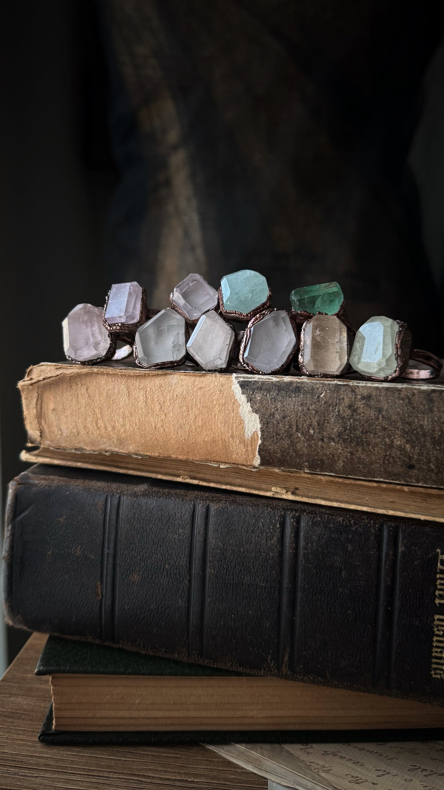 Collezione di anelli in kunzite, fluorite acquamarina