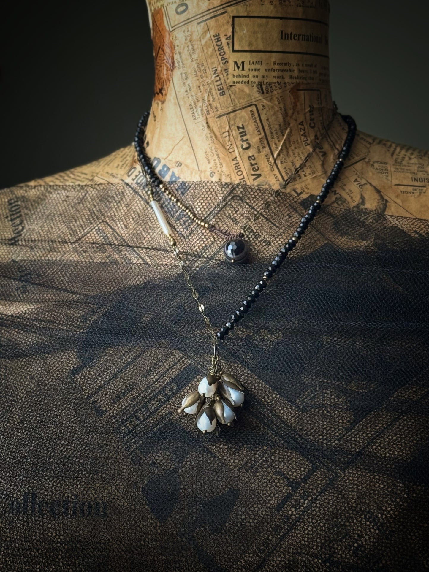 Collana lunga con grappolo di perle e Agata Botswana