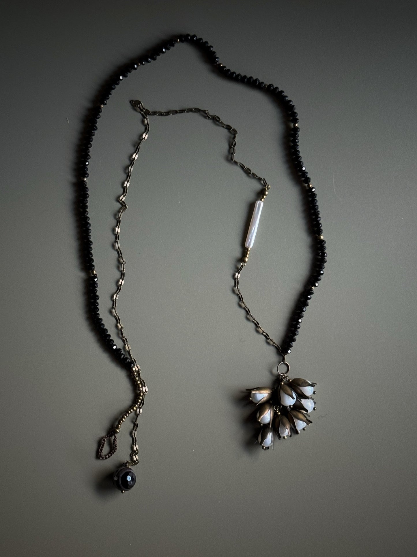 Collana lunga con grappolo di perle e Agata Botswana
