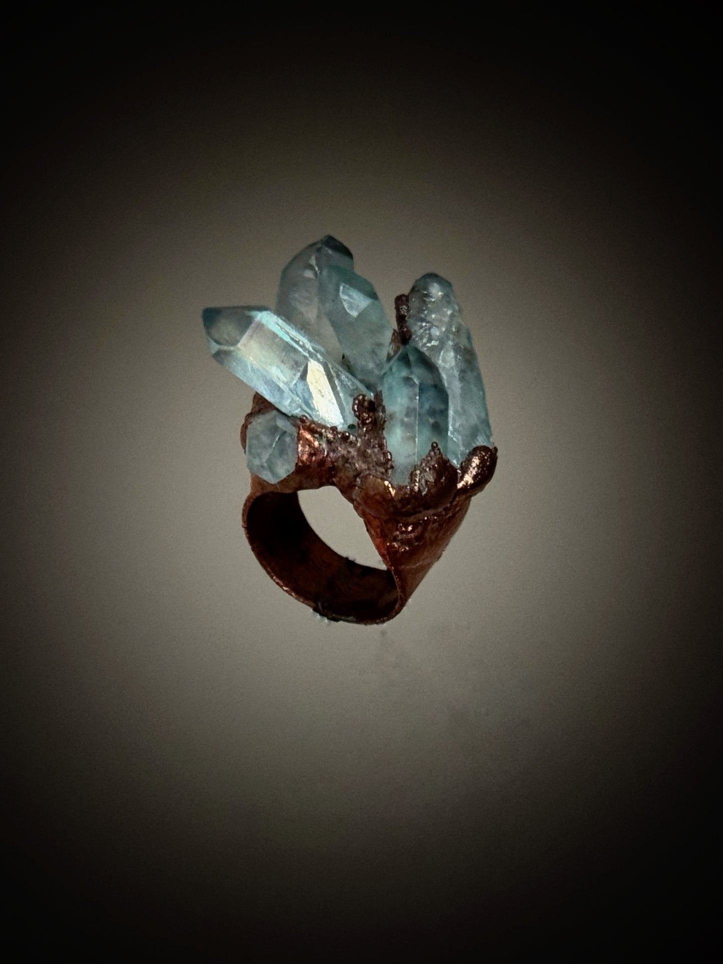 Anello con punte di quarzo aura Mis. 8-9