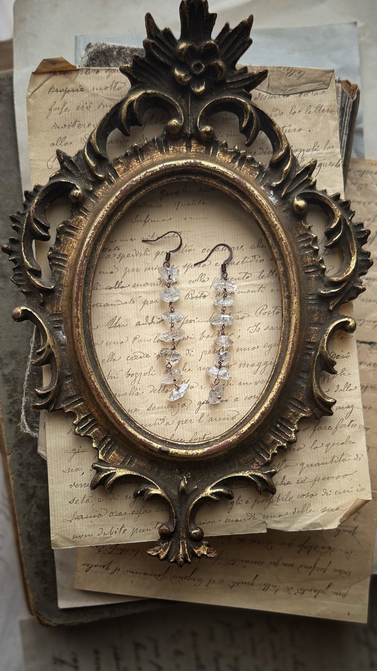 Orecchini lunghi con diamanti di Herkimer