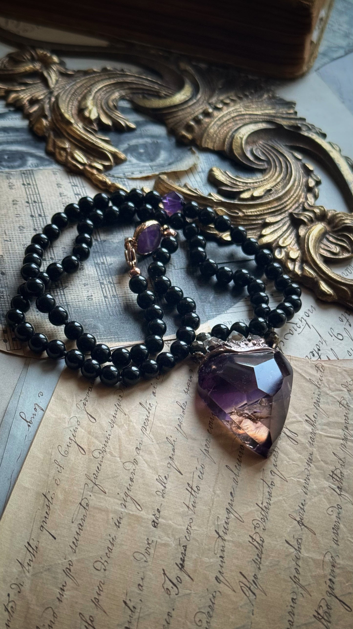 Collana con cuore sacro in ametrino ed Herkimer