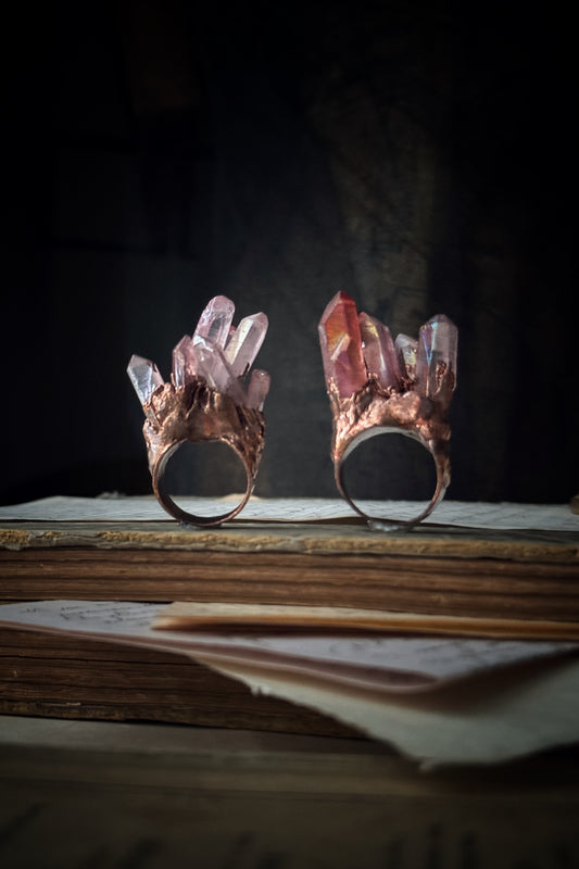 Anello con punte di quarzo aura rosa Mis. 7-10