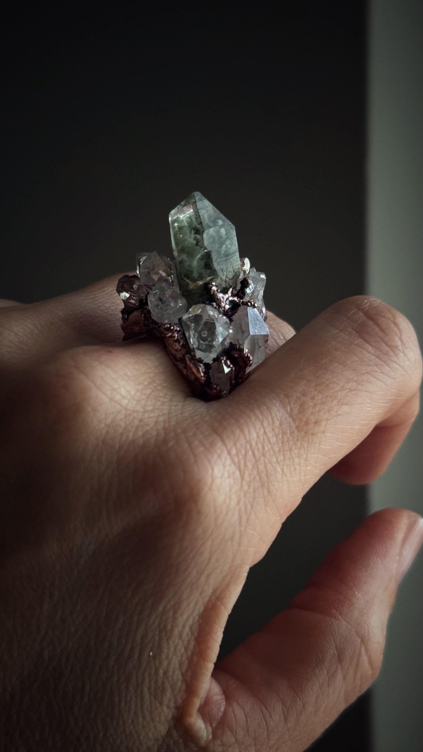 Anello in Rame con Quarzo Lodolite e Herkimer - Misura 8 US (18mm)