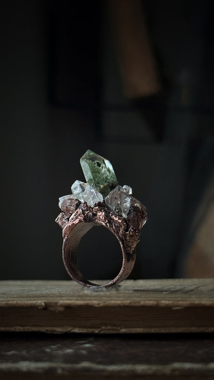 Anello in Rame con Quarzo Lodolite e Herkimer - Misura 8 US (18mm)