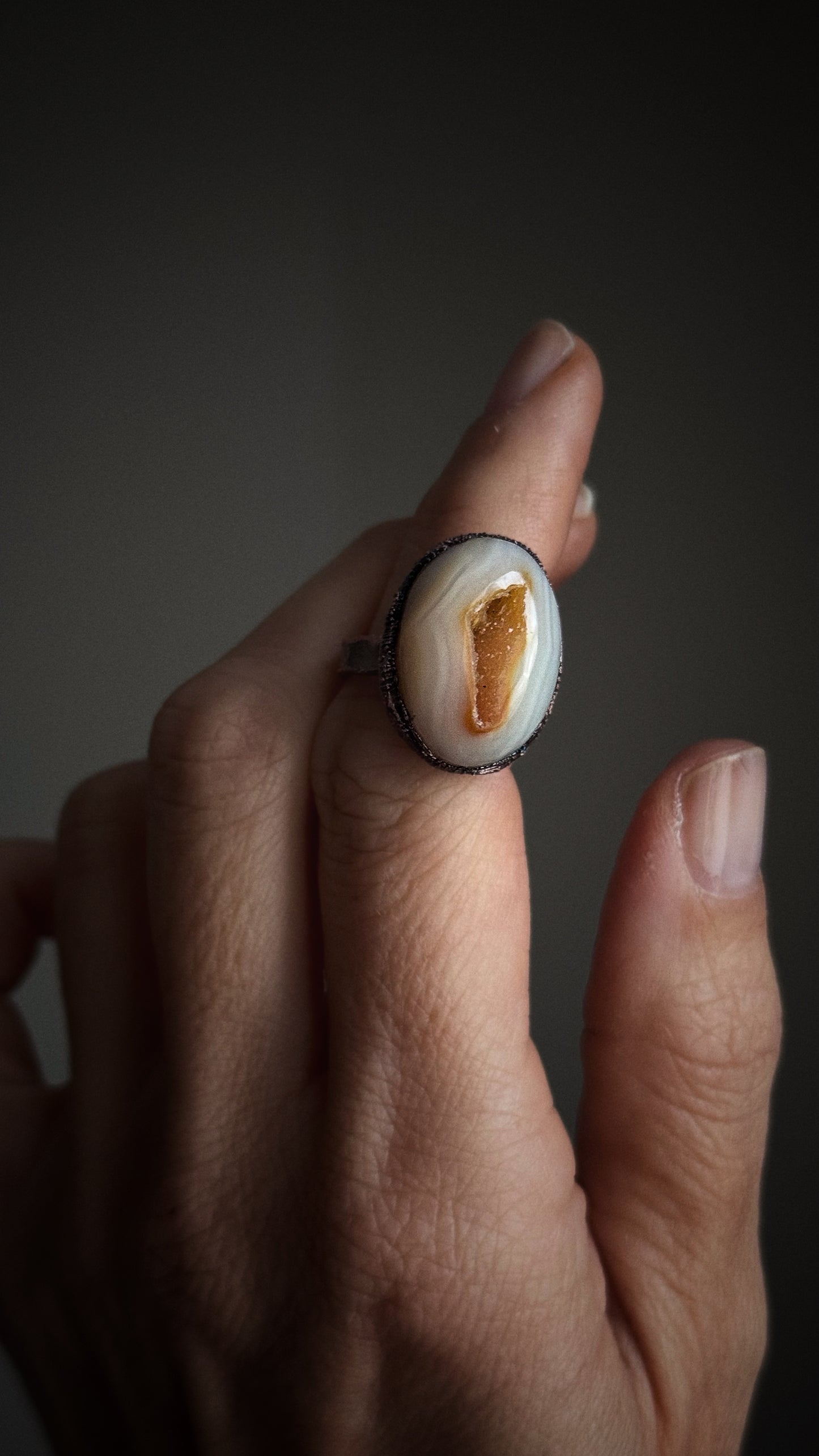 Burnished Copper Ring with White Agate Geode - Size 7 US (17mm)