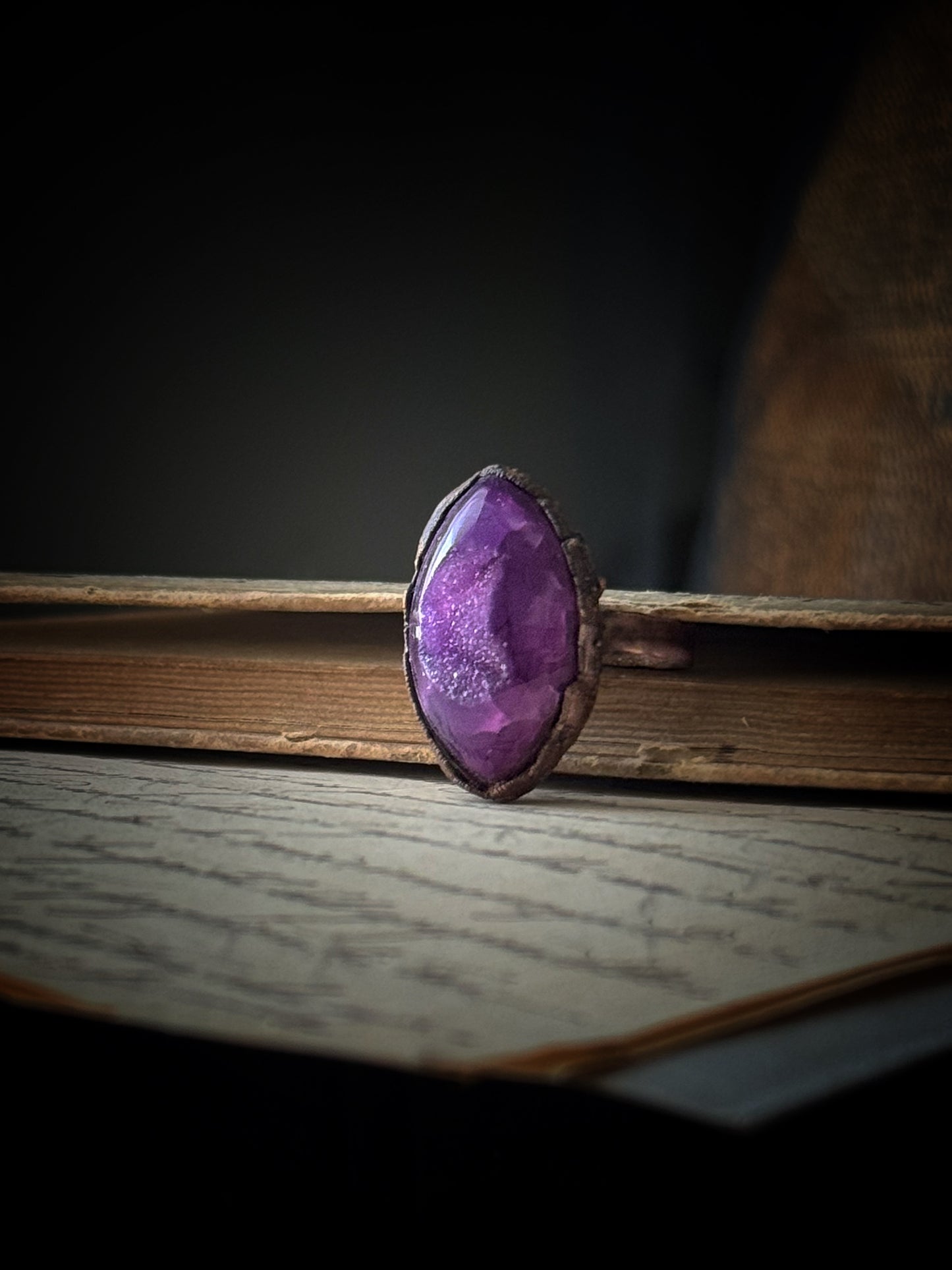 Anello in Rame brunito con Geode di Agata Viola - Misura 10 US (20mm)