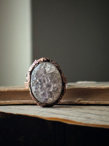 Burnished Copper Ring with Lilac Gray Amethyst Druse - Size 7 (17mm)