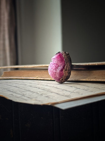 Burnished Copper Ring with Pink Agate Geode - Size 11 US (21mm)