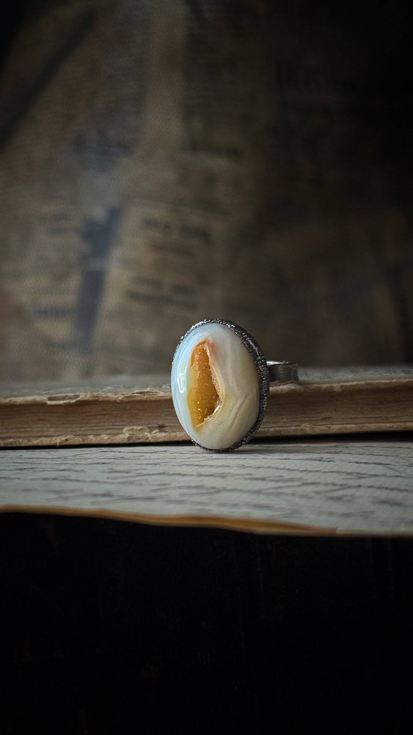 Burnished Copper Ring with White Agate Geode - Size 7 US (17mm)