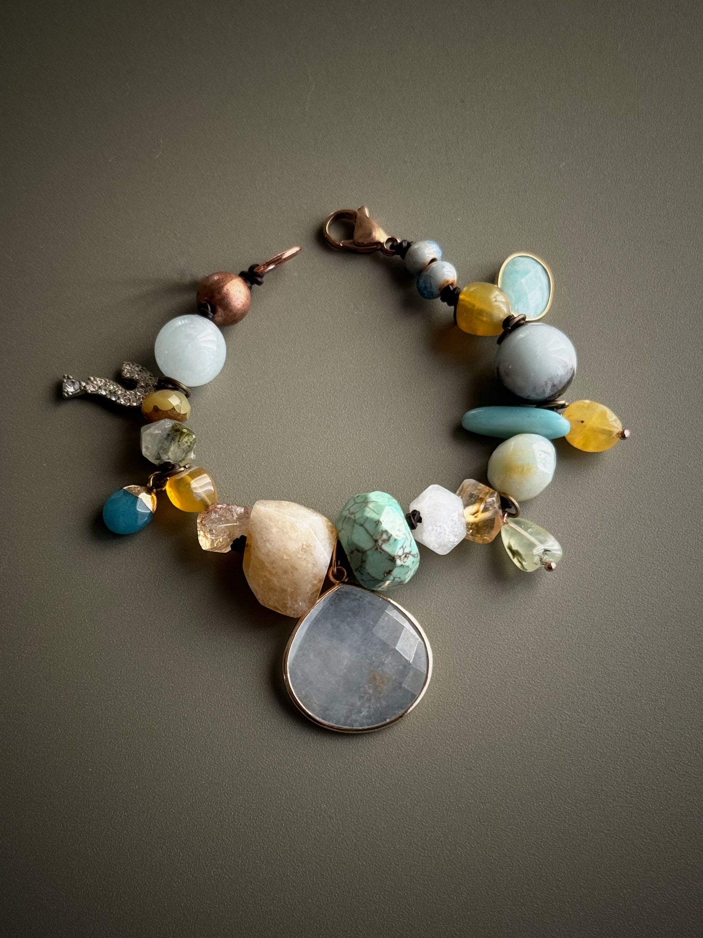 Bracciale con goccia di Acquamarina Pietre Miste e Ciondoli - Modello 03