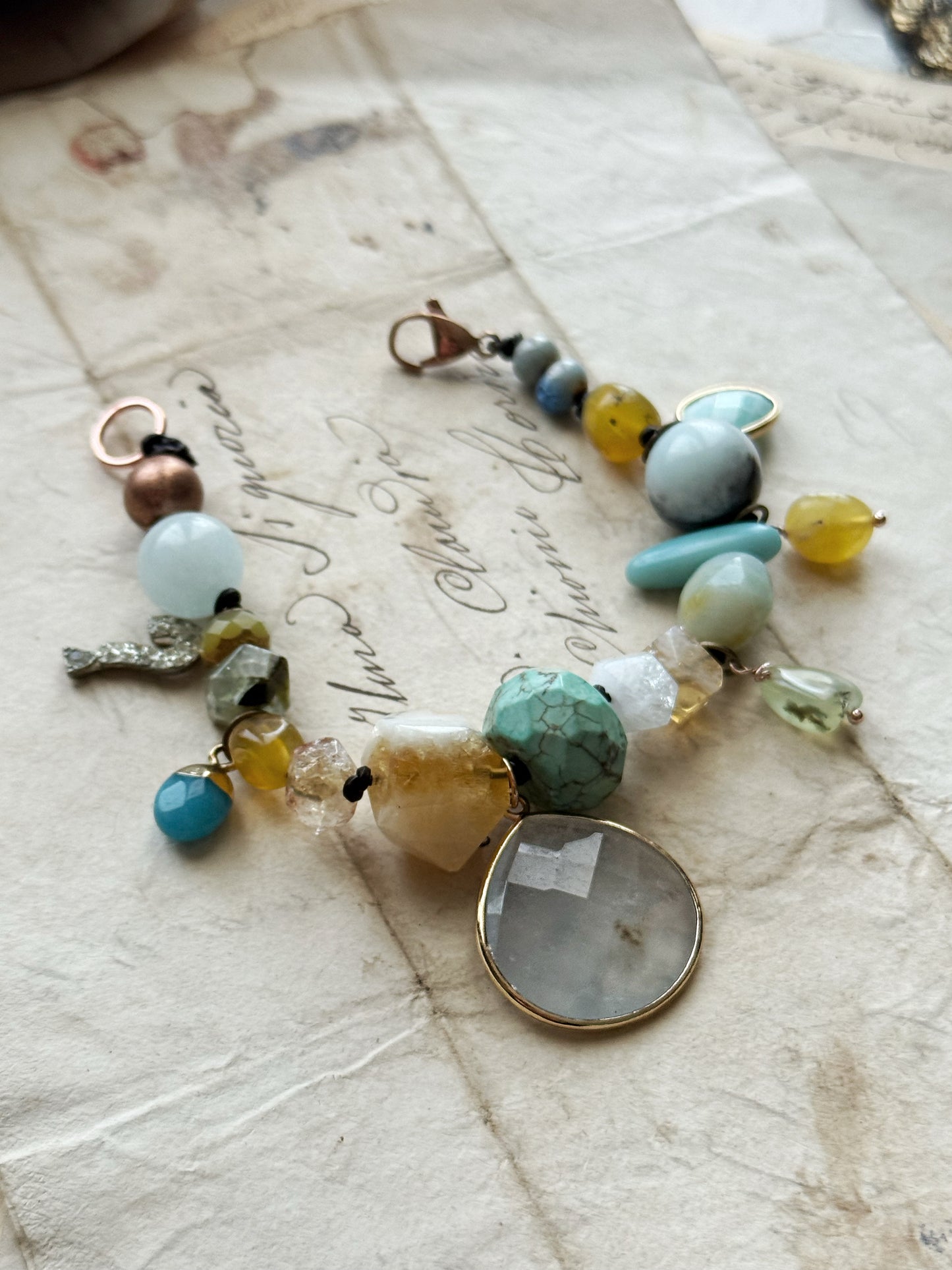 Bracciale con goccia di Acquamarina Pietre Miste e Ciondoli - Modello 03