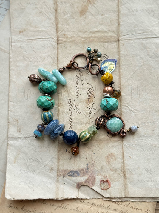 Bracciale con pietre blu, azzurre e Ciondoli - Modello 07