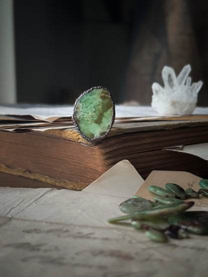 Ring with natural Chrysoprase Size 7.5us
