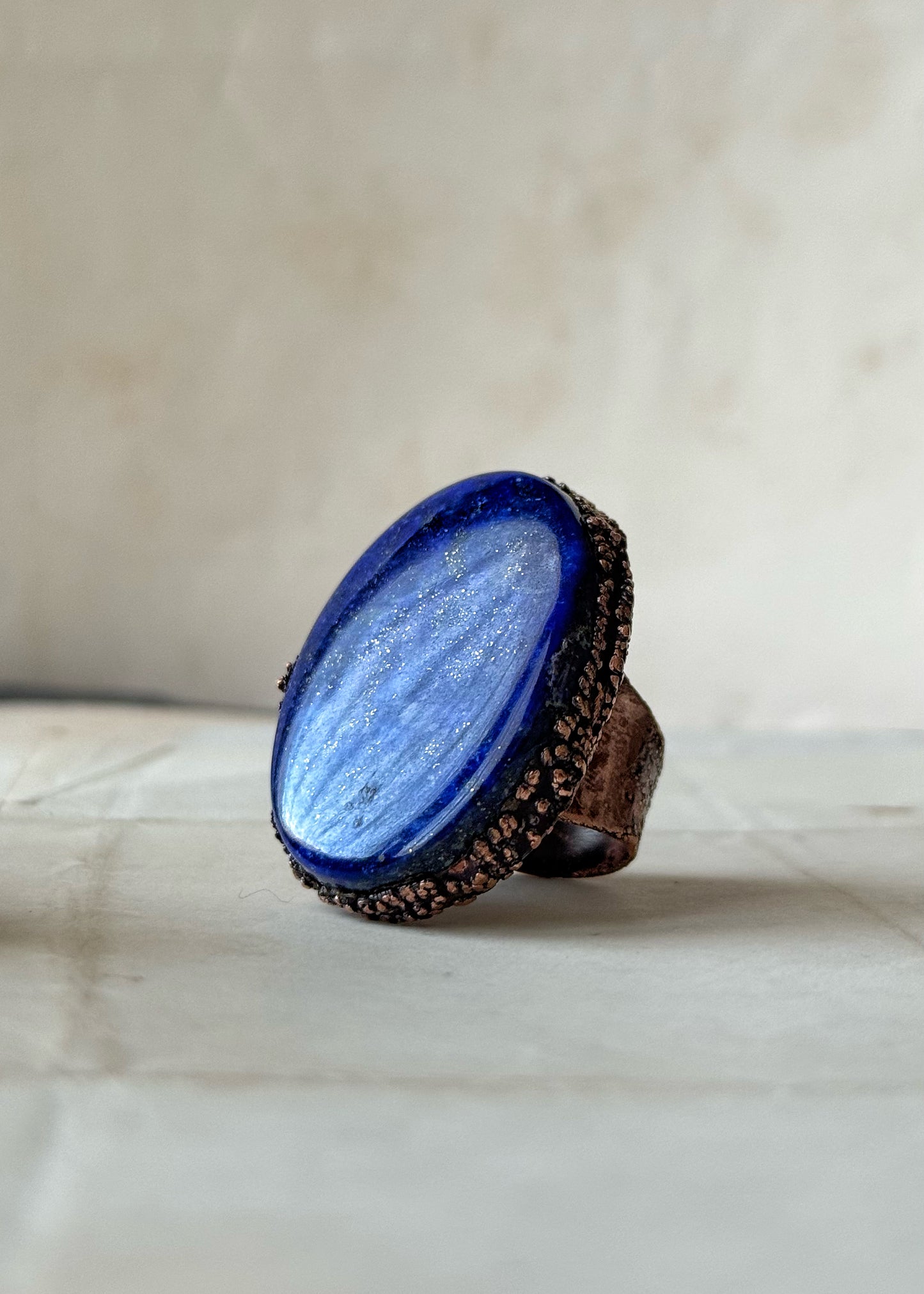 Anello Artigianale in Rame con Lapislazzuli Naturale — Misura 9 US