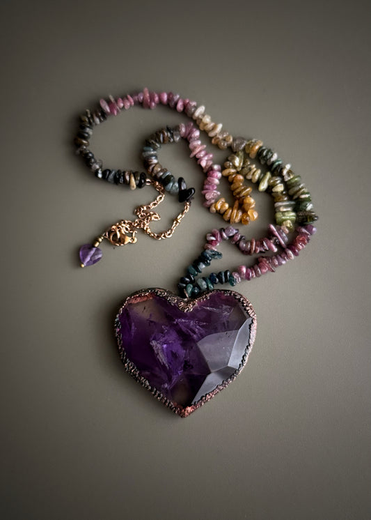 Collana con chips di Tormalina e Cuore Ametista | Pietre Naturali