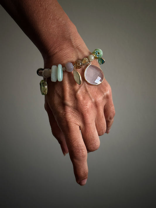 Bracelet with light blue Jade drop, mixed stones and charms - Model 03
